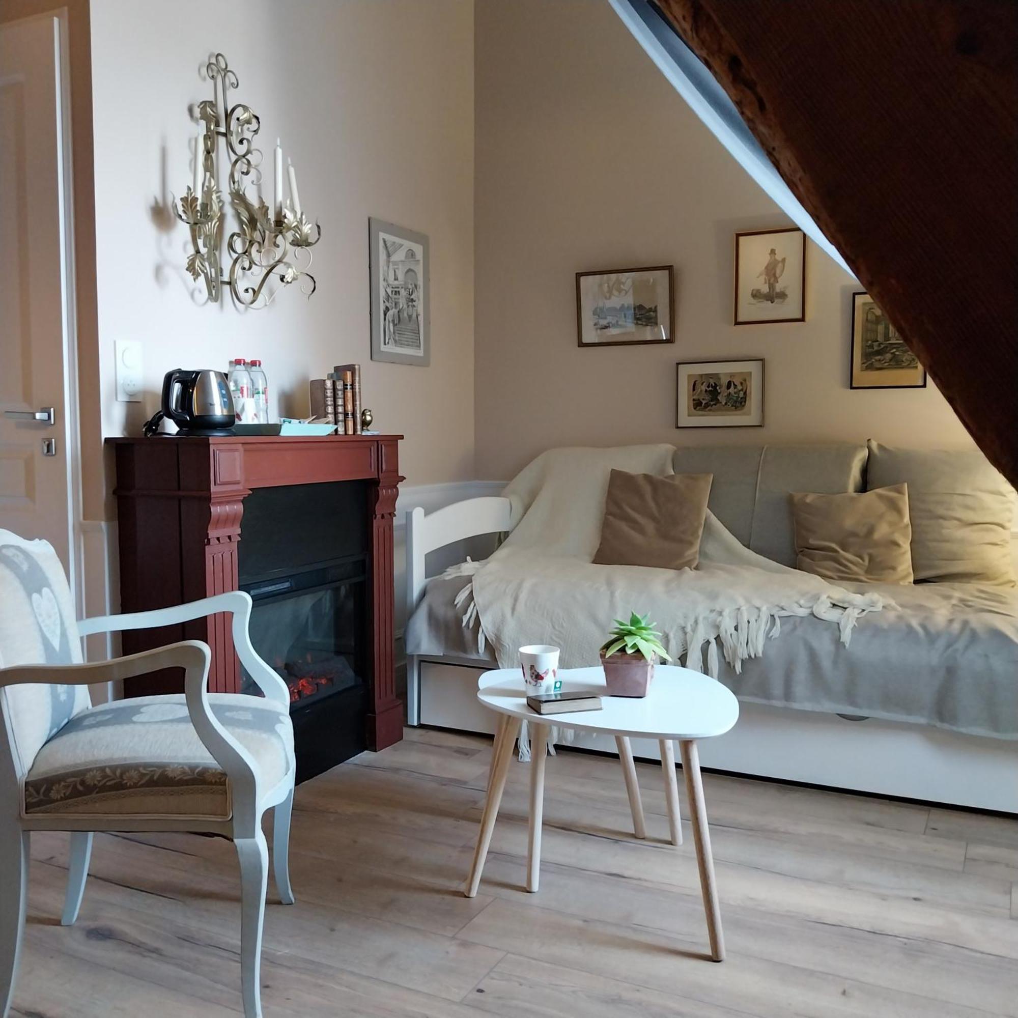 Hotel Le Griffon 1855 Saint-Laurent-Des-Autels Zewnętrze zdjęcie