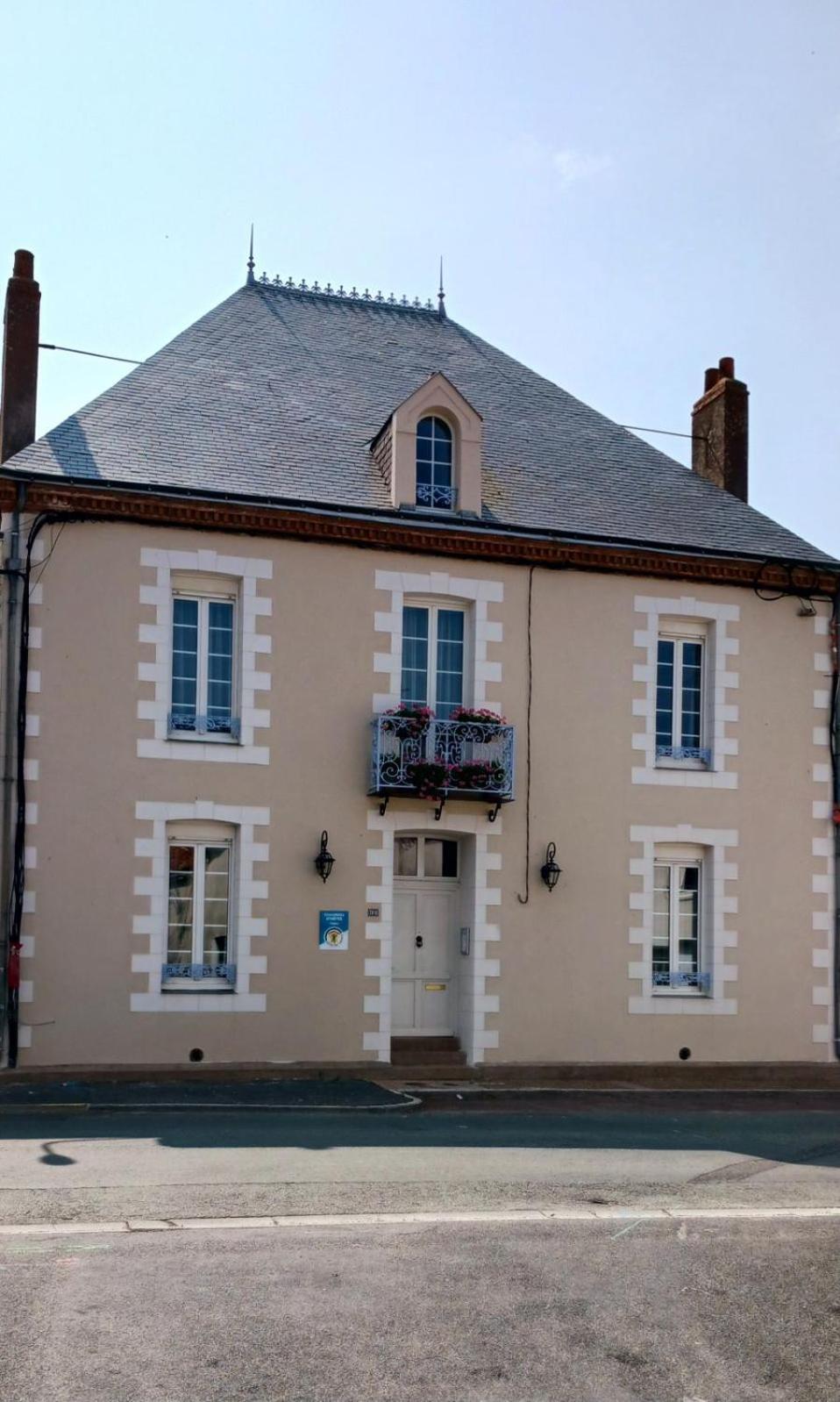 Hotel Le Griffon 1855 Saint-Laurent-Des-Autels Zewnętrze zdjęcie