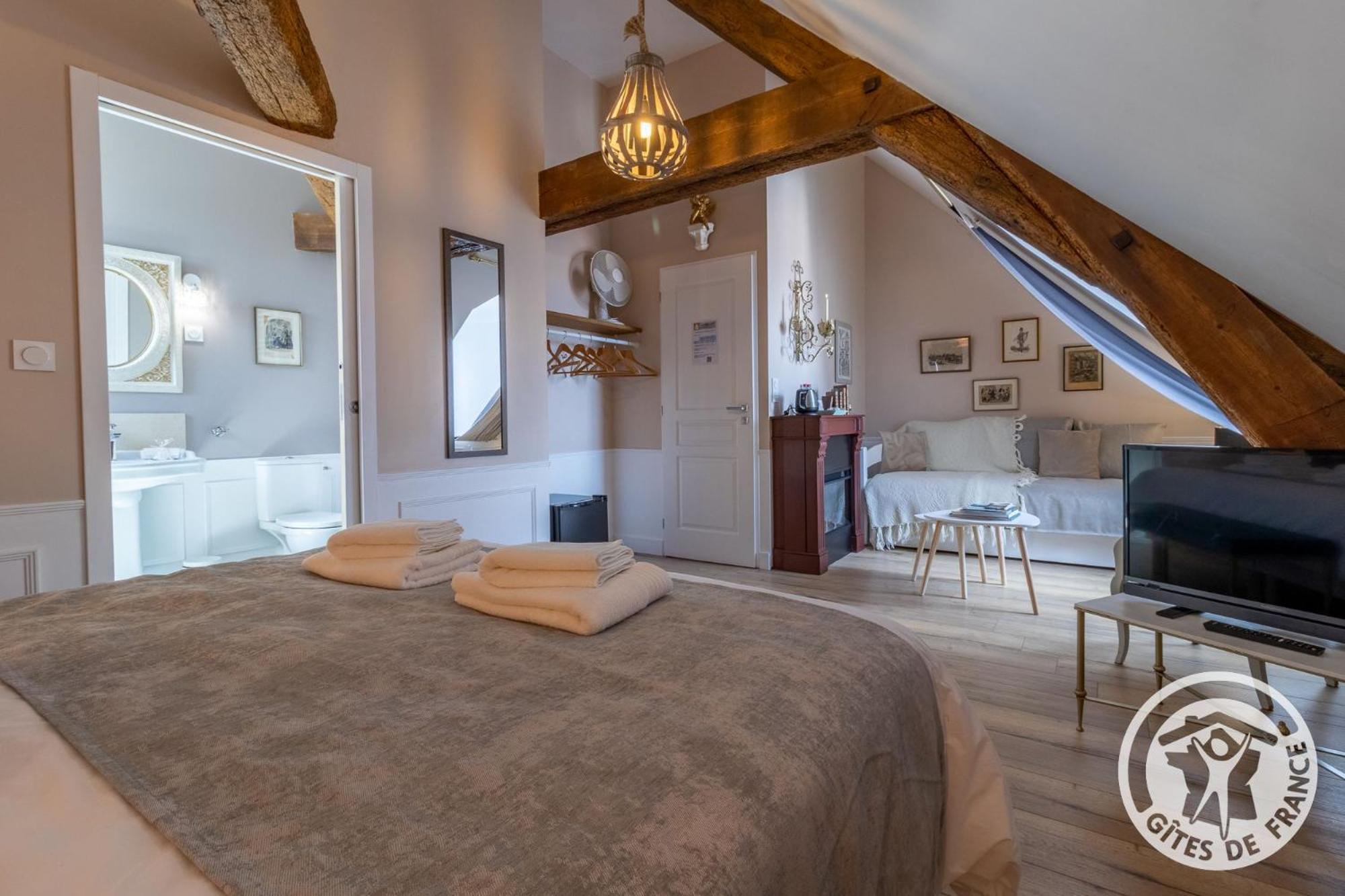 Hotel Le Griffon 1855 Saint-Laurent-Des-Autels Zewnętrze zdjęcie