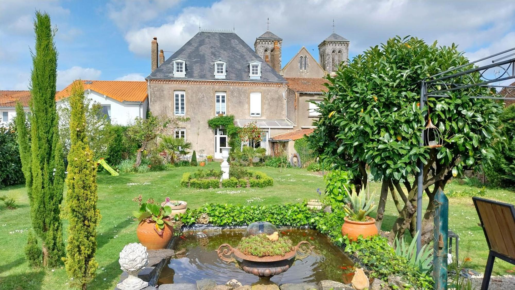 Hotel Le Griffon 1855 Saint-Laurent-Des-Autels Zewnętrze zdjęcie